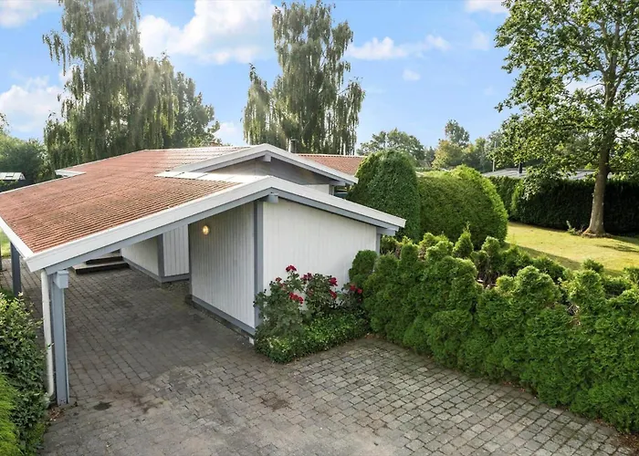 30351-odder-lyngmarksvej-5-a Feriehus *
